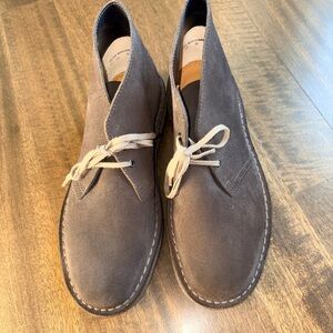 Clark’s Men's Dark Brown Suede Desert Boots